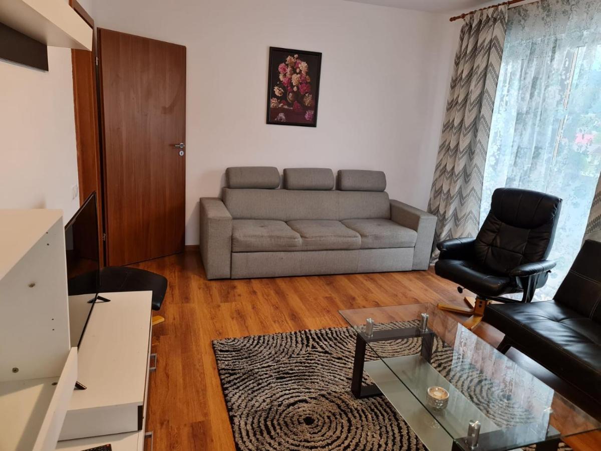 Agt Apartaments Braşov Buitenkant foto